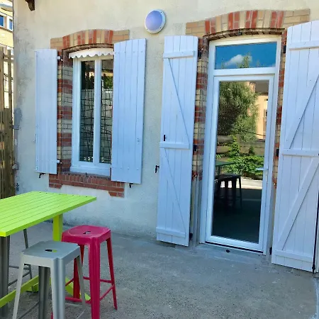 Studio Terrasse Proche Centre Maison Annees 30 Appartement